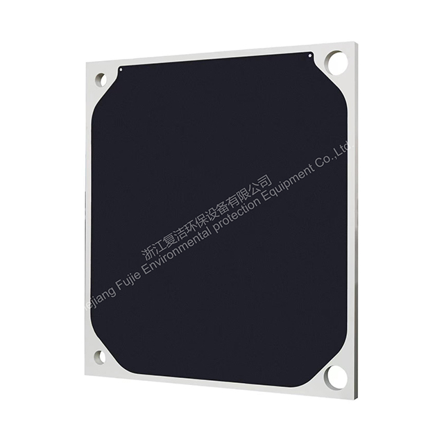 Plaque à membrane spéciale pour la filtration de la purée