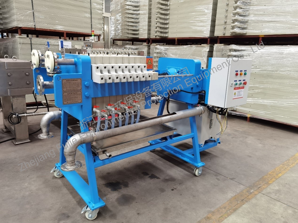 Filtre-presse à plaques et cadres