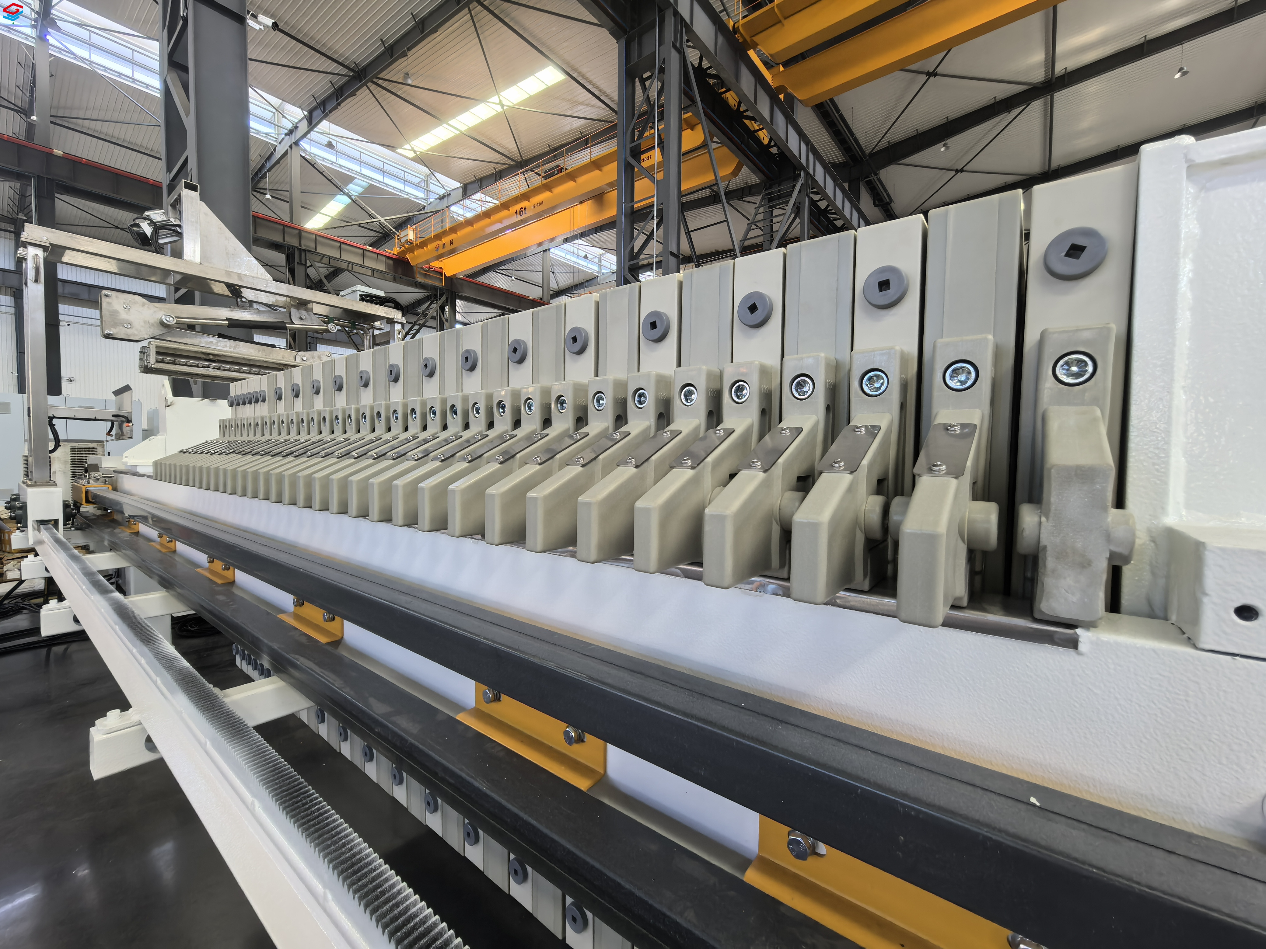 Filtre-presse dans le domaine de l'extraction de peptides bioactifs